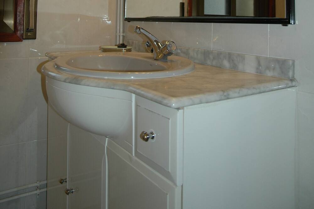 Photo of Bathroom in Canyelles