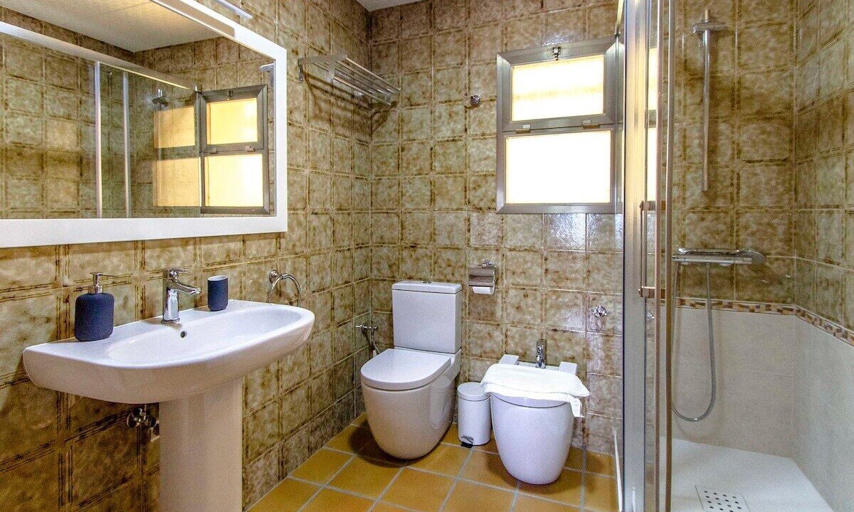 Photo of Bathroom in Rellinars