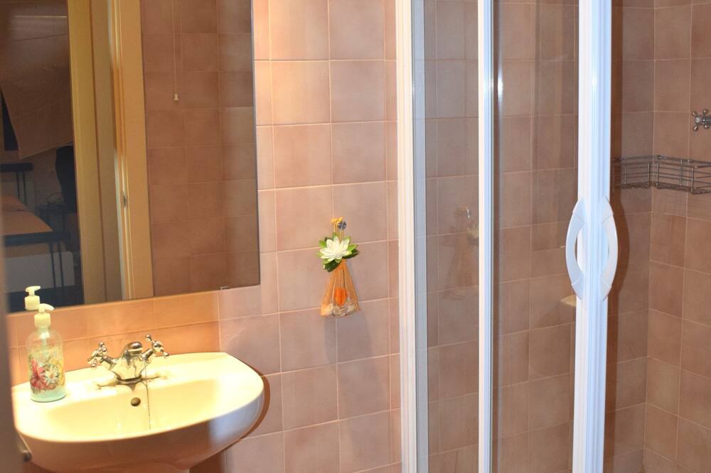 Photo of Bathroom in L Almadrava