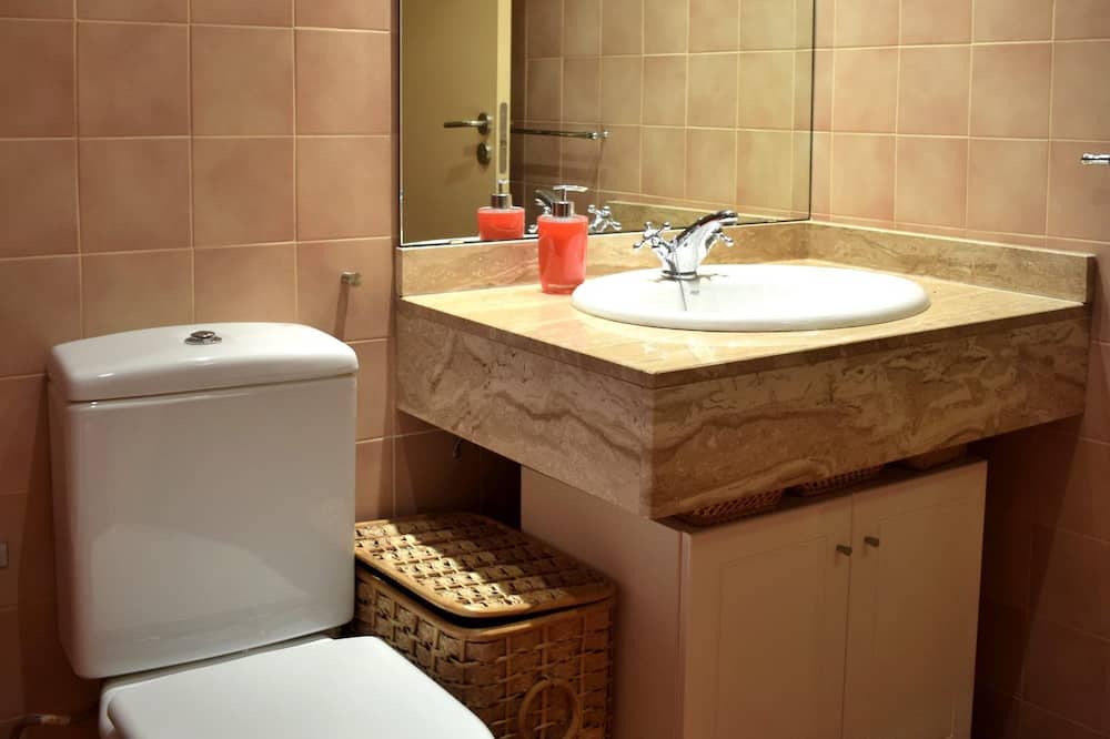 Photo of Bathroom in L Almadrava