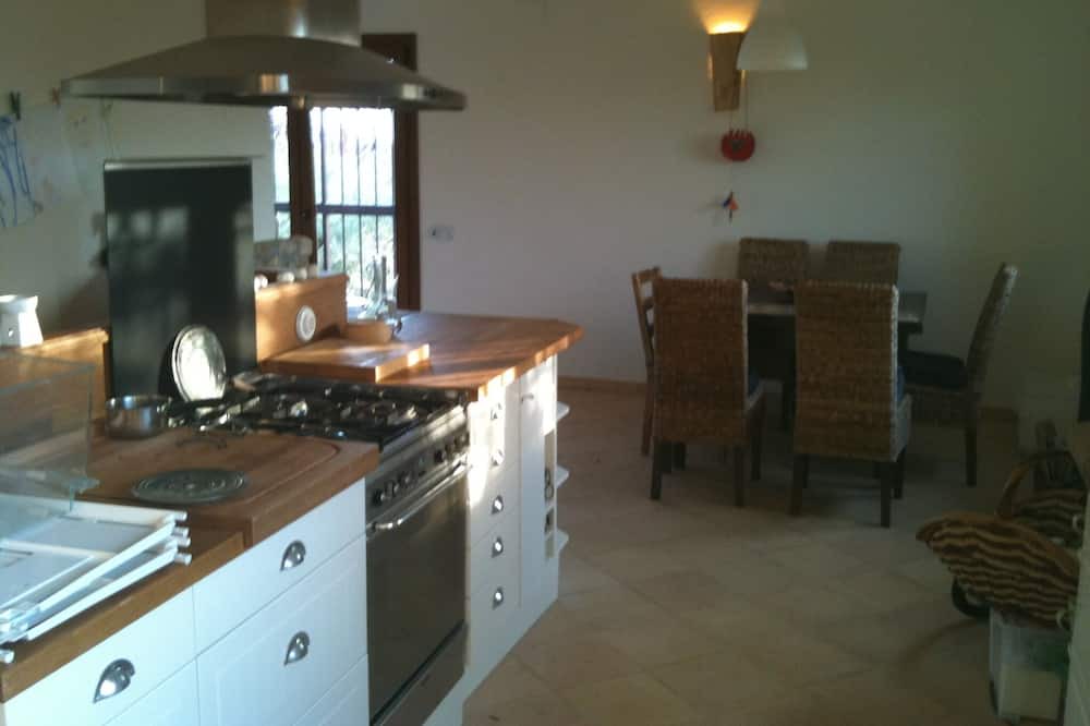 Photo of Kitchen in Font-Rubi