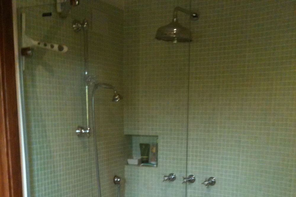 Photo of Bathroom in Font-Rubi