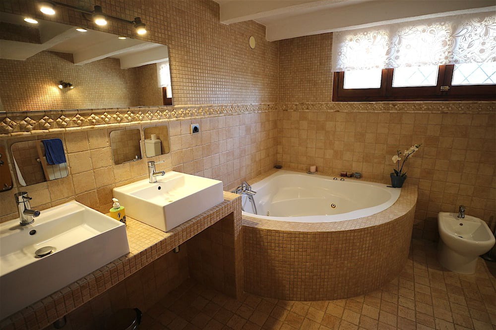 Photo of Bathroom in Olivella