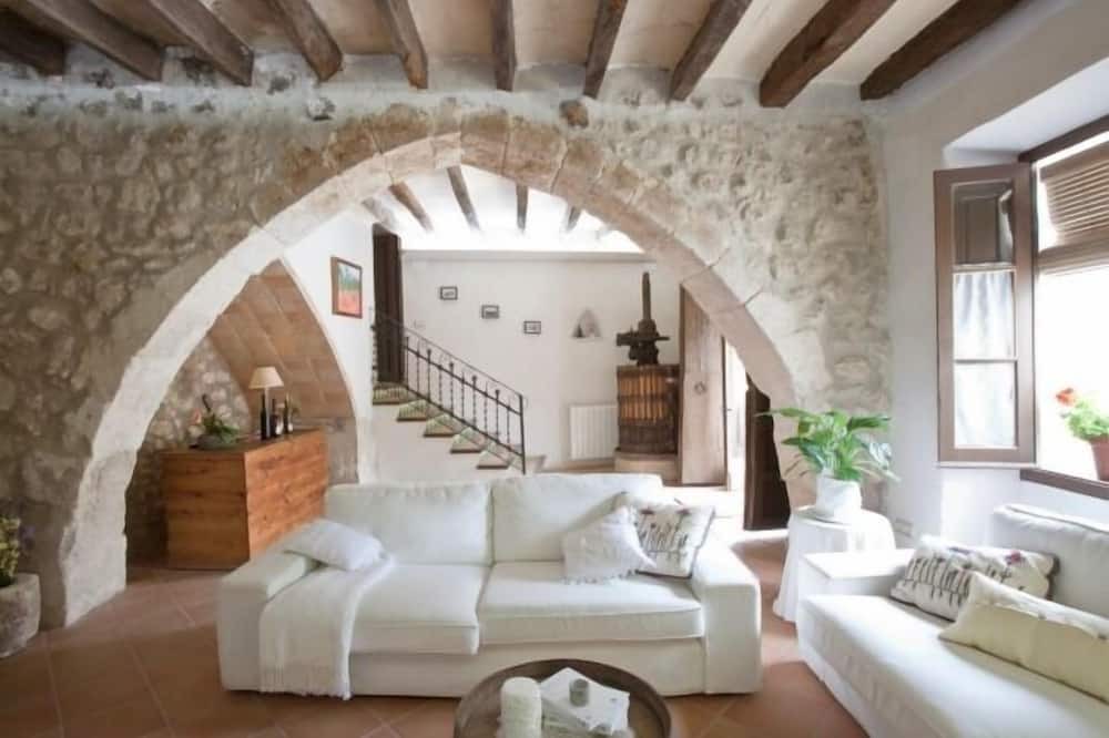 Photo of Livingroom in Sant Pau dʼOrdal