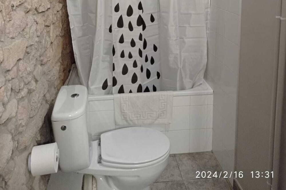 Photo of Bathroom in Borreda