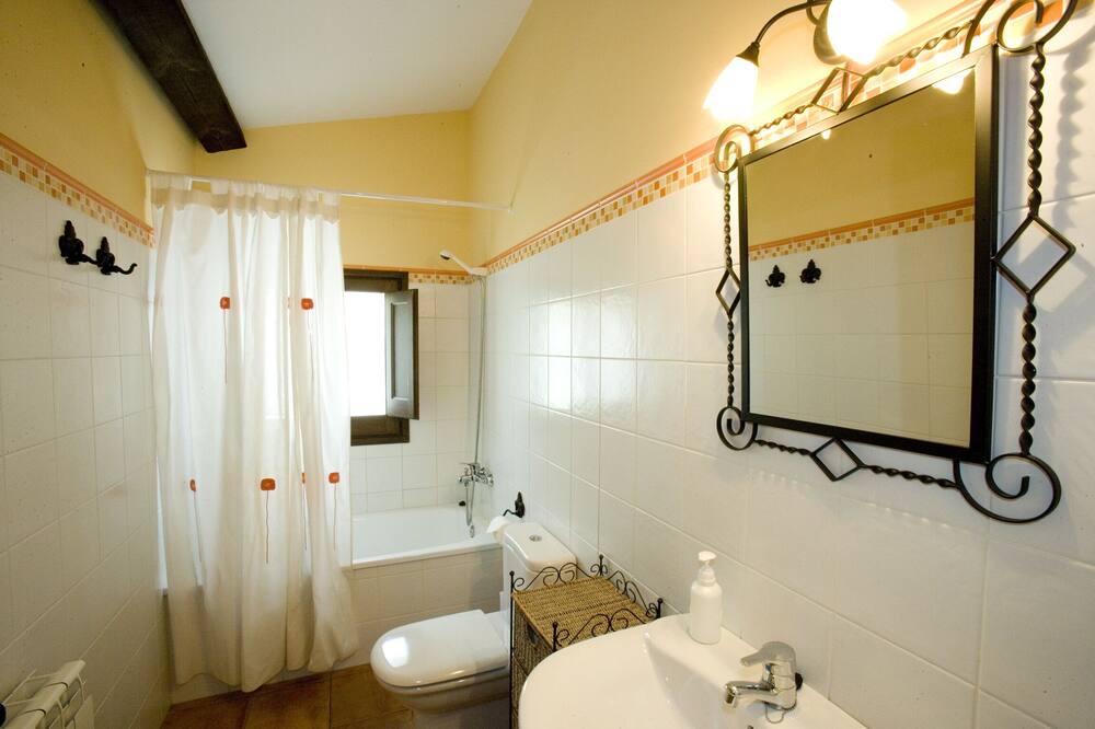 Photo of Bathroom in La Pobla de Lillet