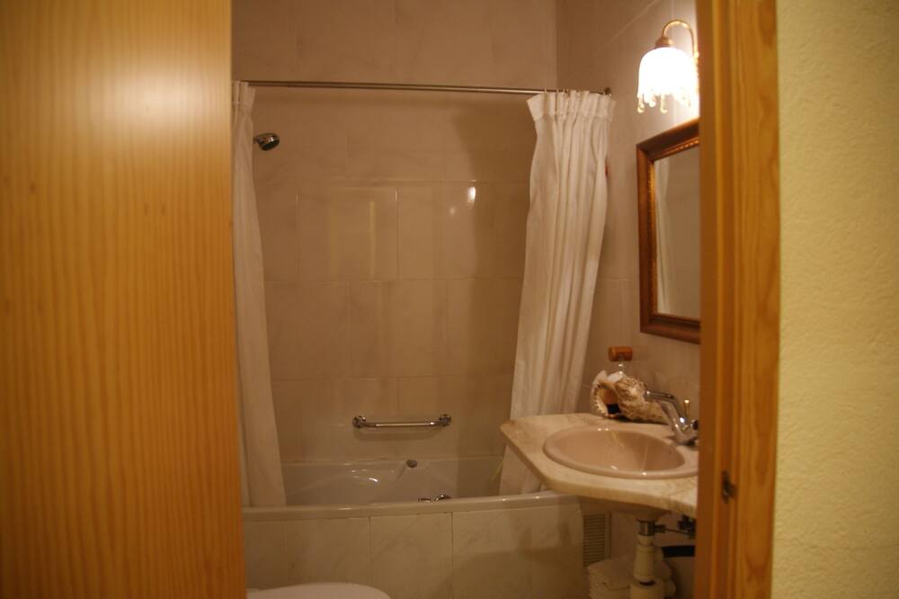 Photo of Bathroom in Granera