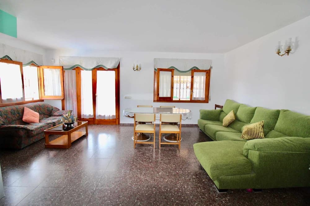 Photo of Livingroom in L Almadrava