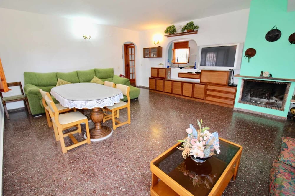 Photo of Livingroom in L Almadrava
