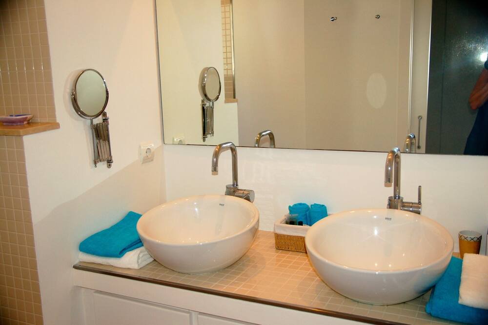 Photo of Bathroom in Castelldefels