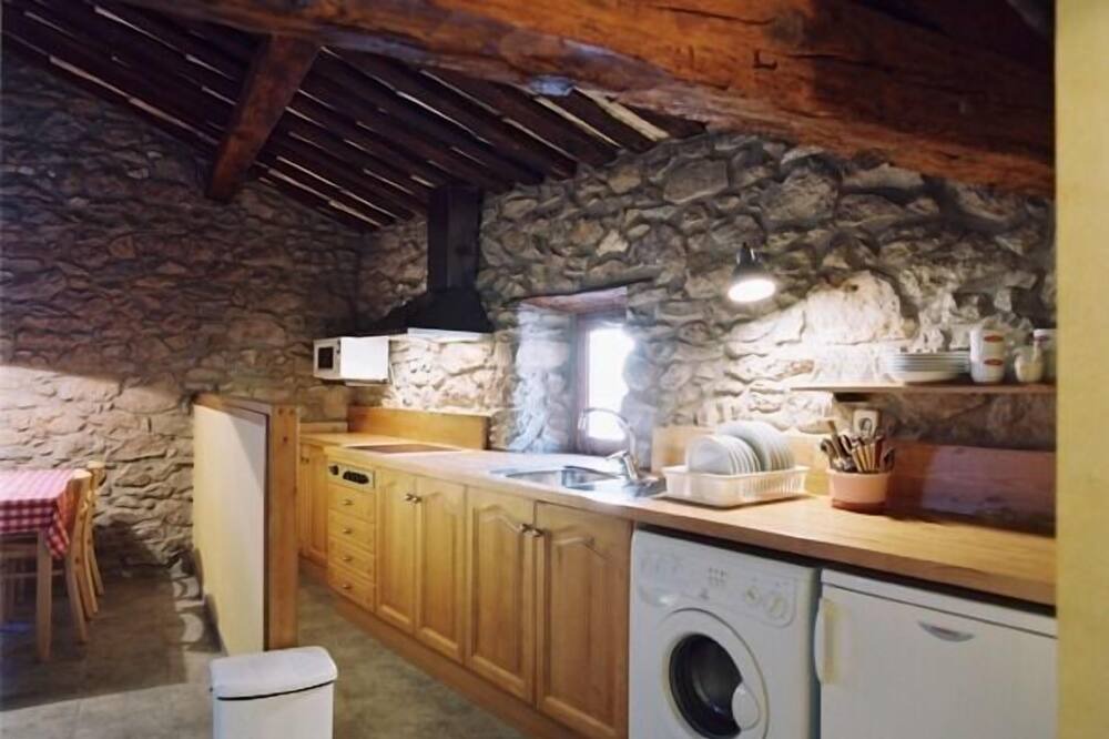 Photo of Kitchen in Borreda