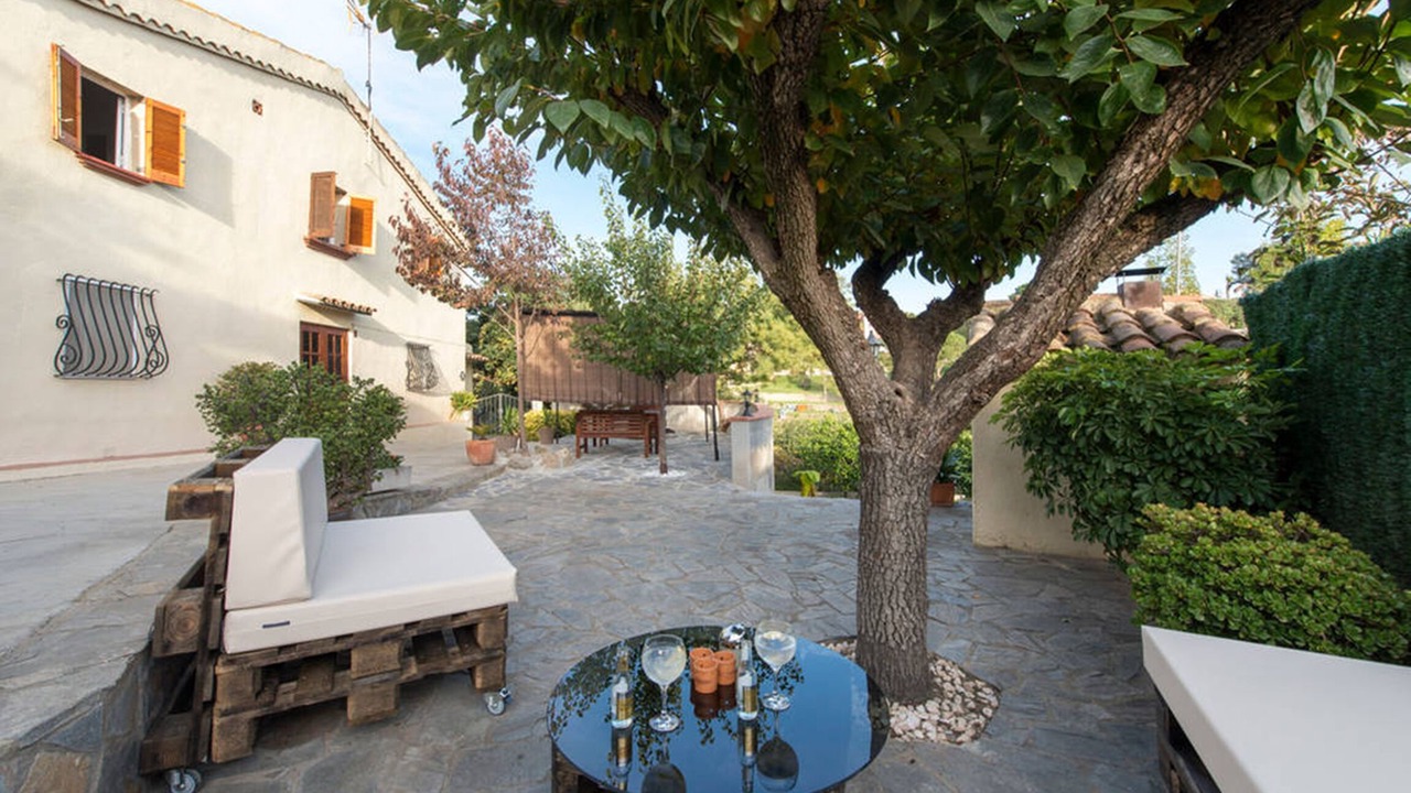 Photo of Patio Balcony in Tiana