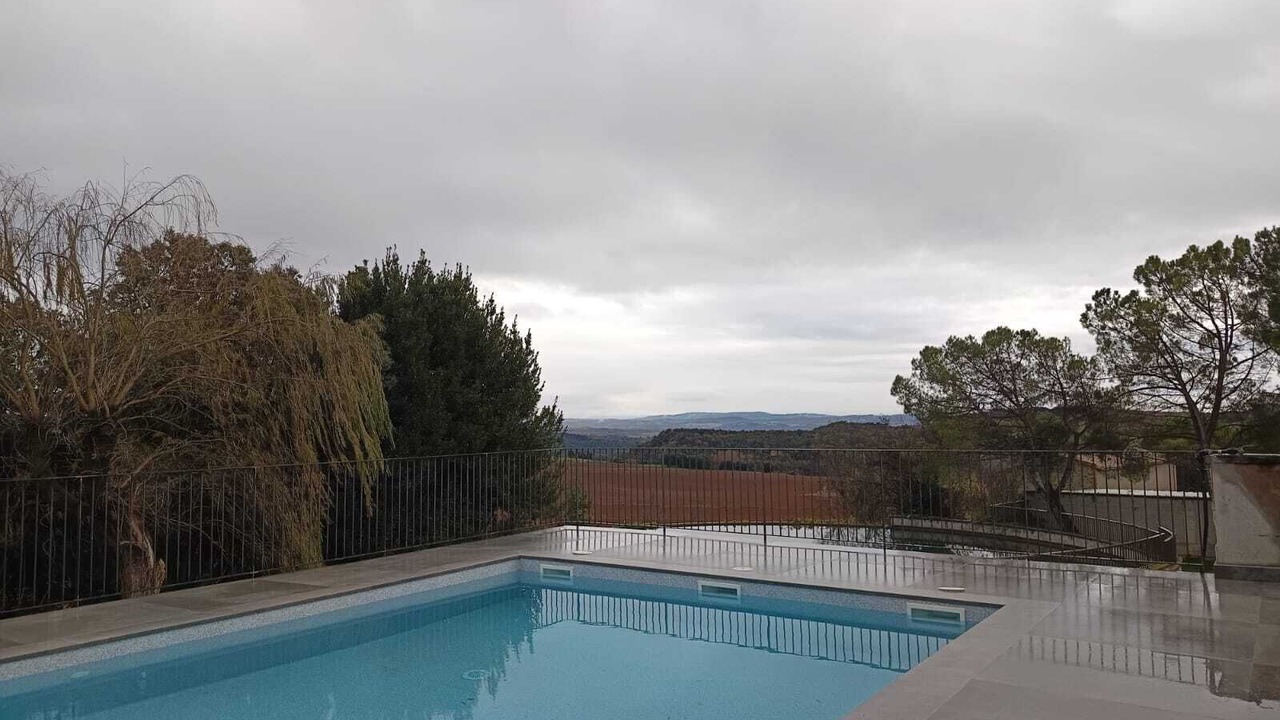 Photo of Outdoor in Avia