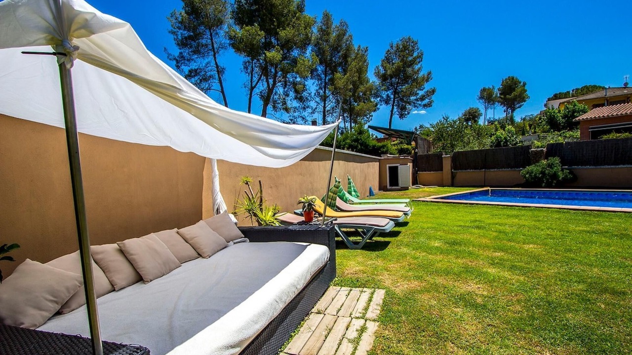 Photo of Outdoor in Can Vinyals