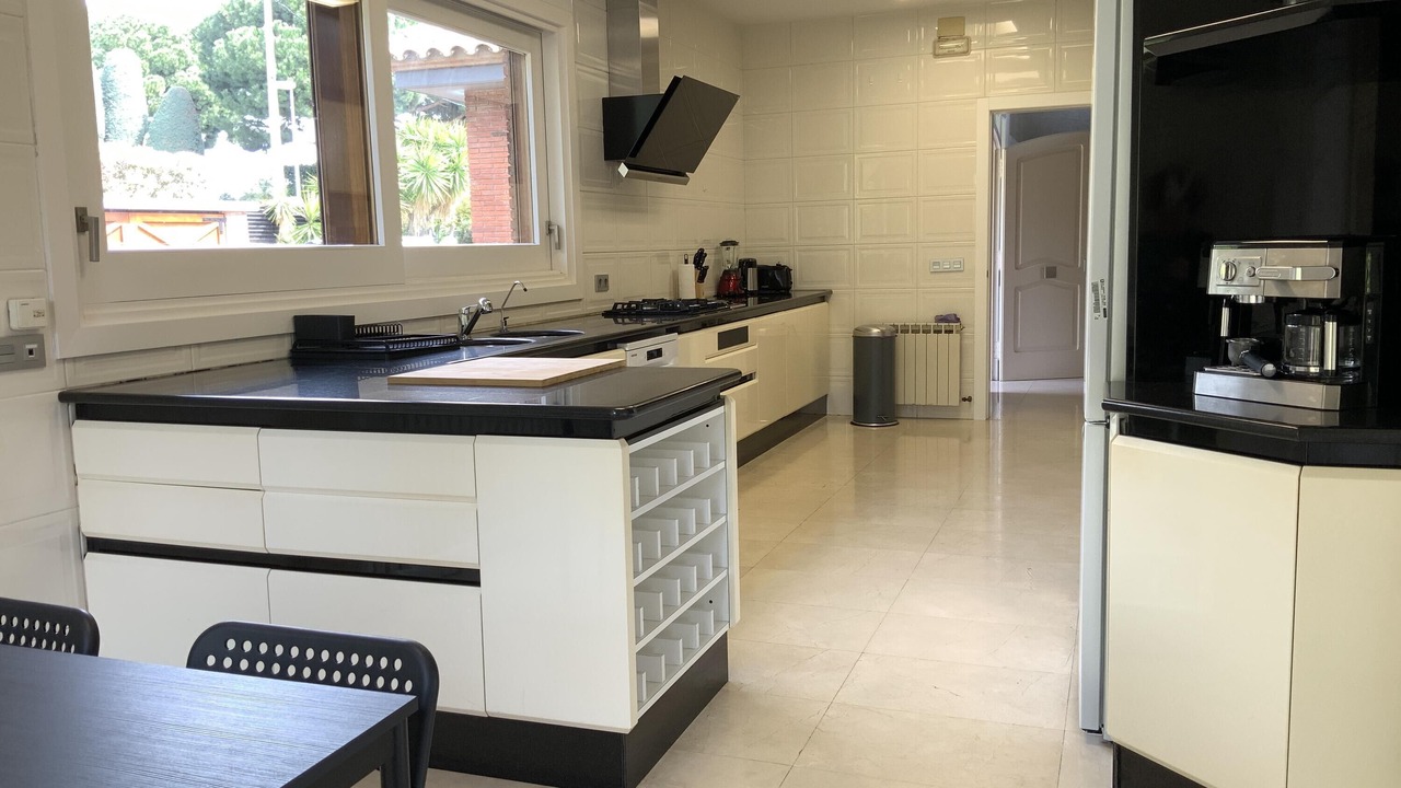 Photo of Kitchen in Mas Ram