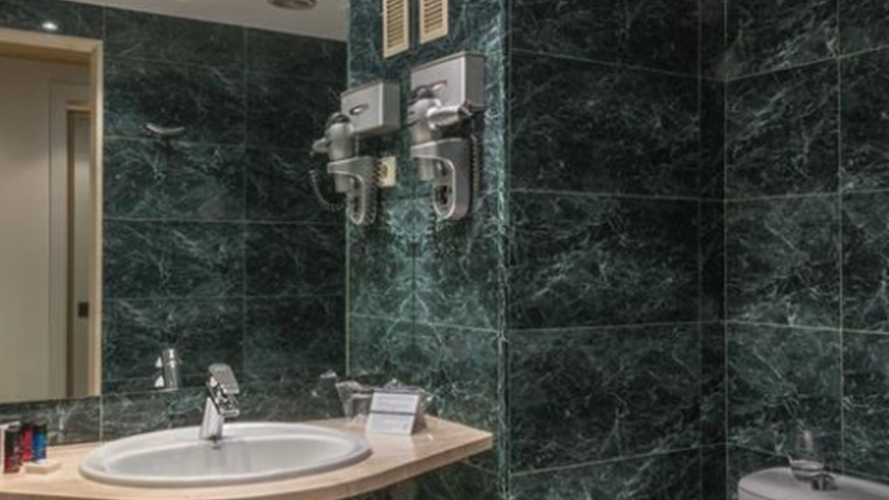 Photo of Bathroom in Vic