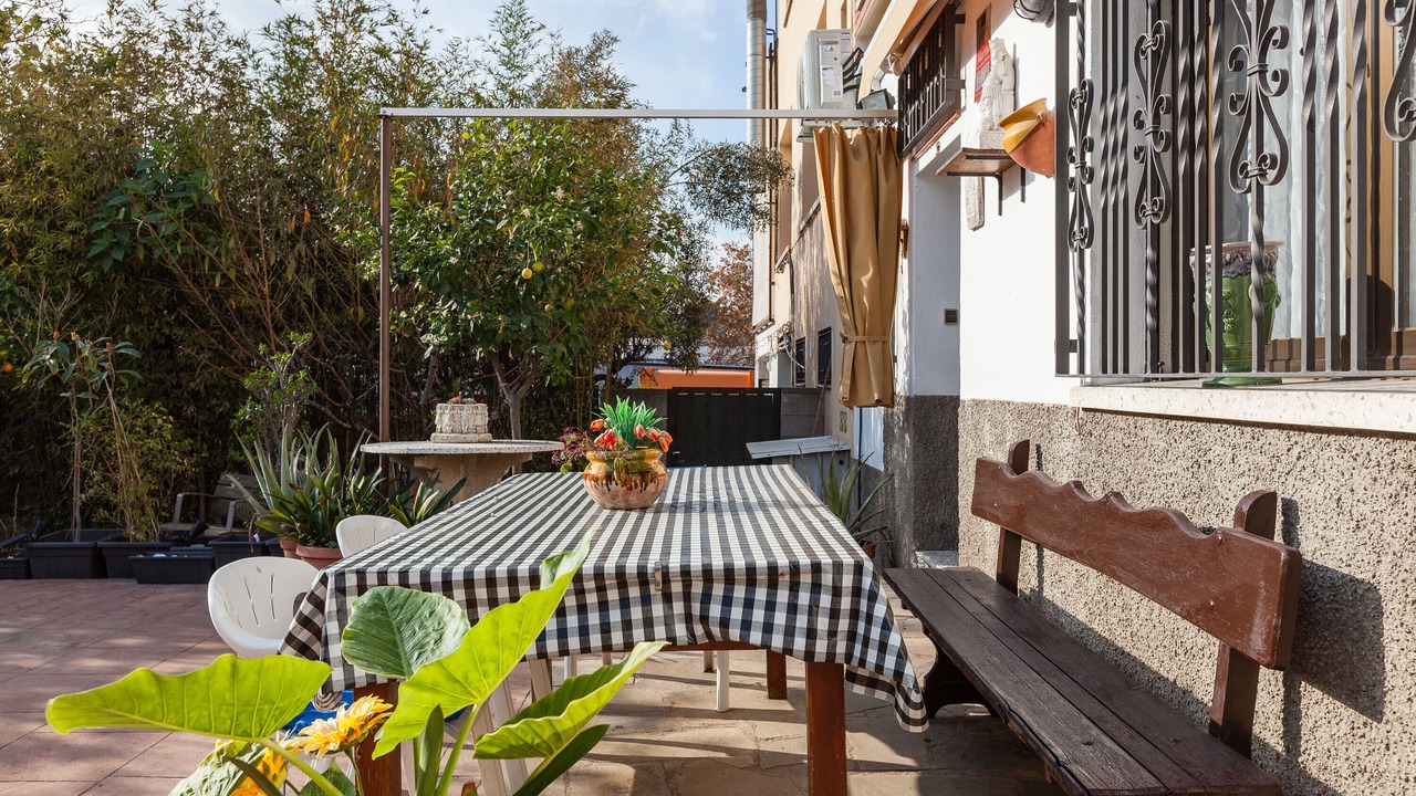 Photo of Outdoor in Rubi