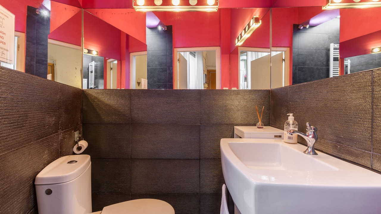 Photo of Bathroom in Poblenou