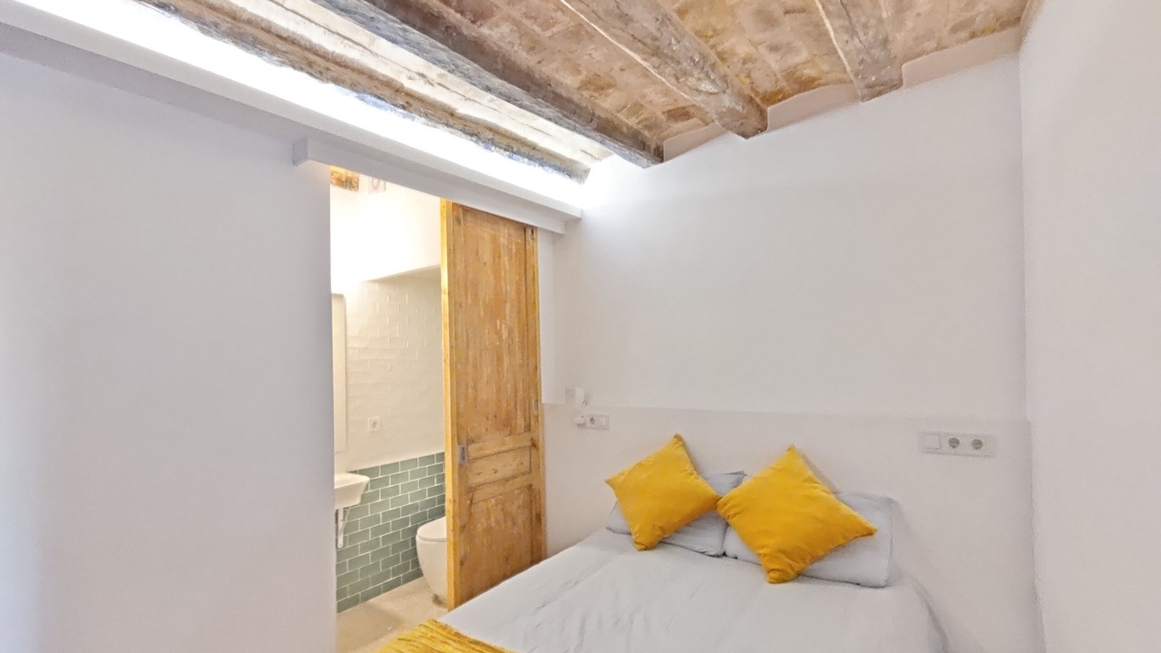 Photo of Bedroom in Vic - Remei