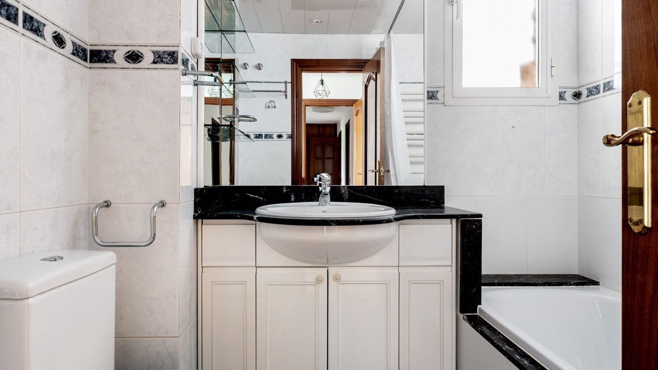 Photo of Bathroom in Les Corts