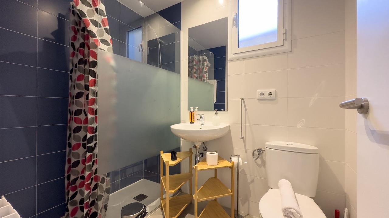 Photo of Bathroom in Sants