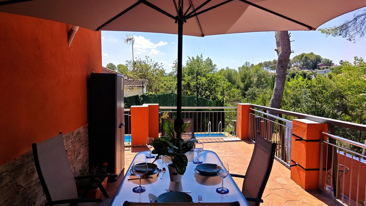 Photo of Outdoor in Sant Esteve Sesrovires