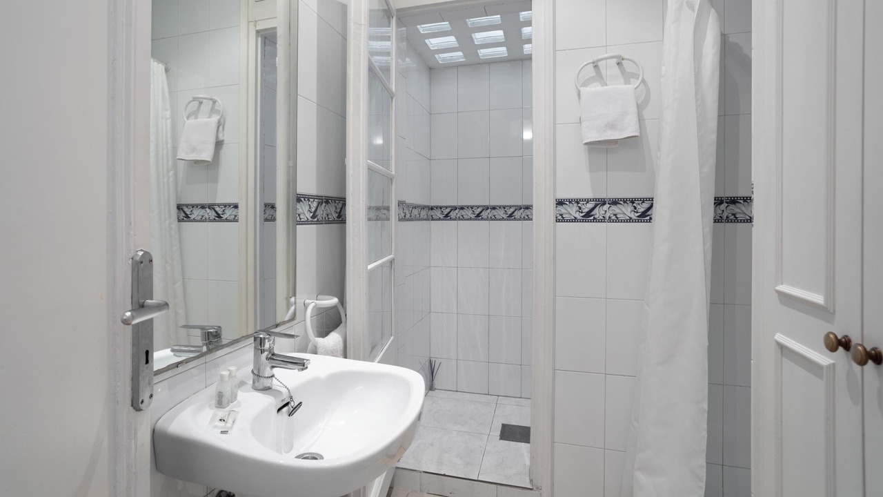 Photo of Bathroom in Masnou