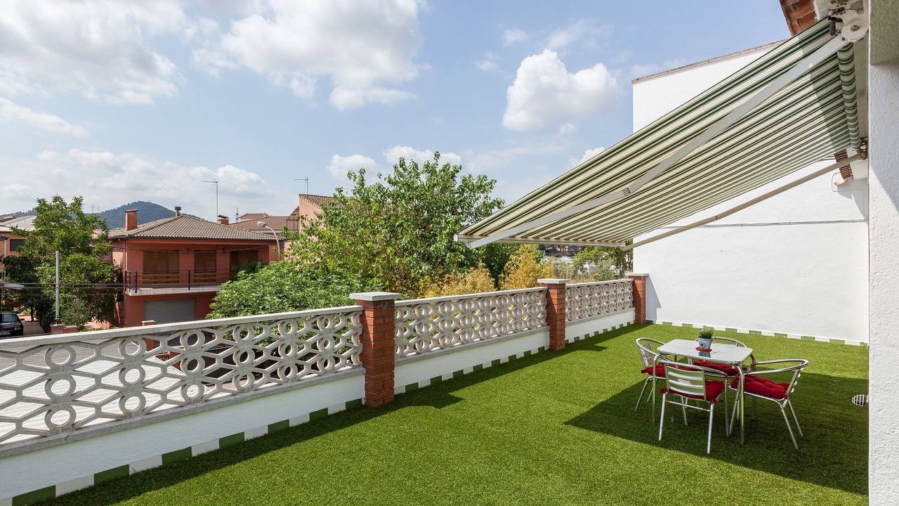 Photo of Outdoor in Rubi