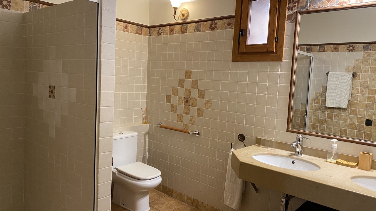 Photo of Bathroom in Aleny