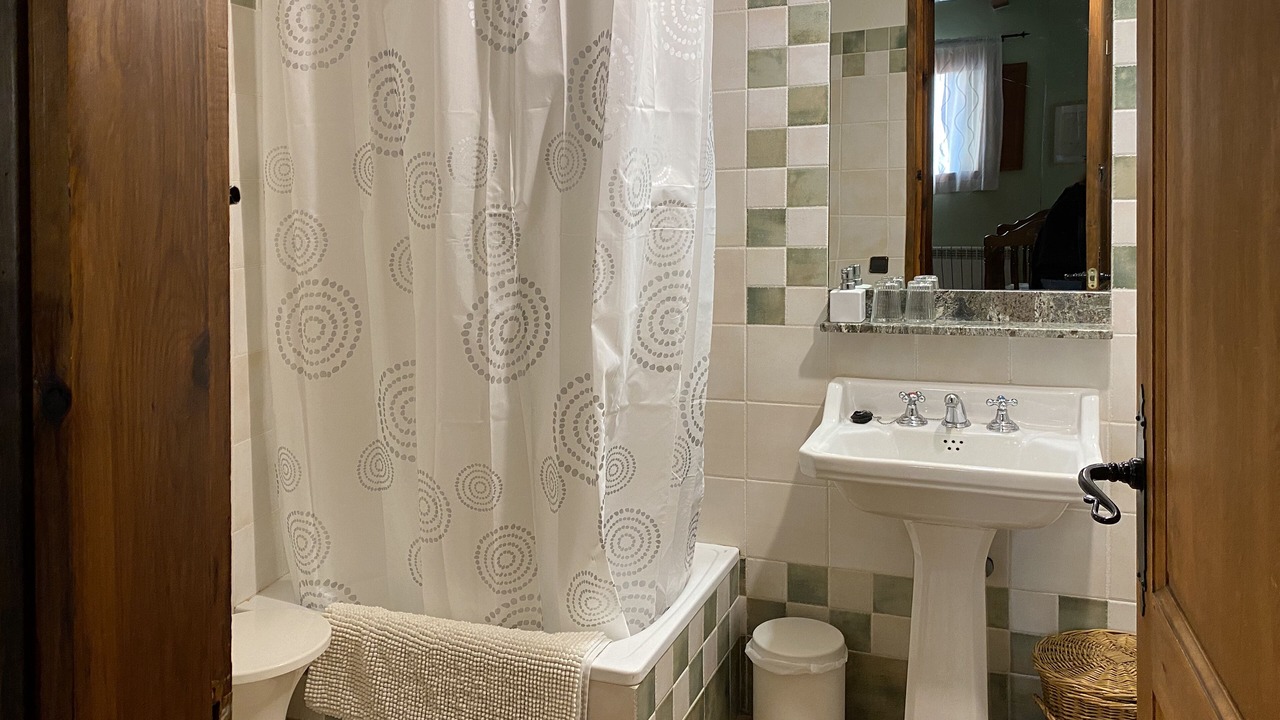 Photo of Bathroom in Aleny
