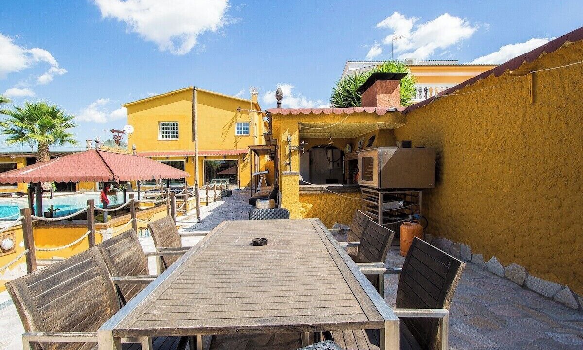 Photo of Outdoor in Rubi