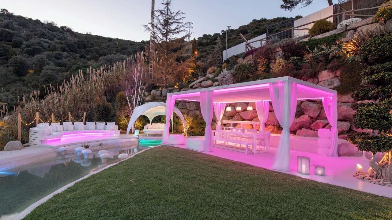 Photo of Outdoor in Mas Ram