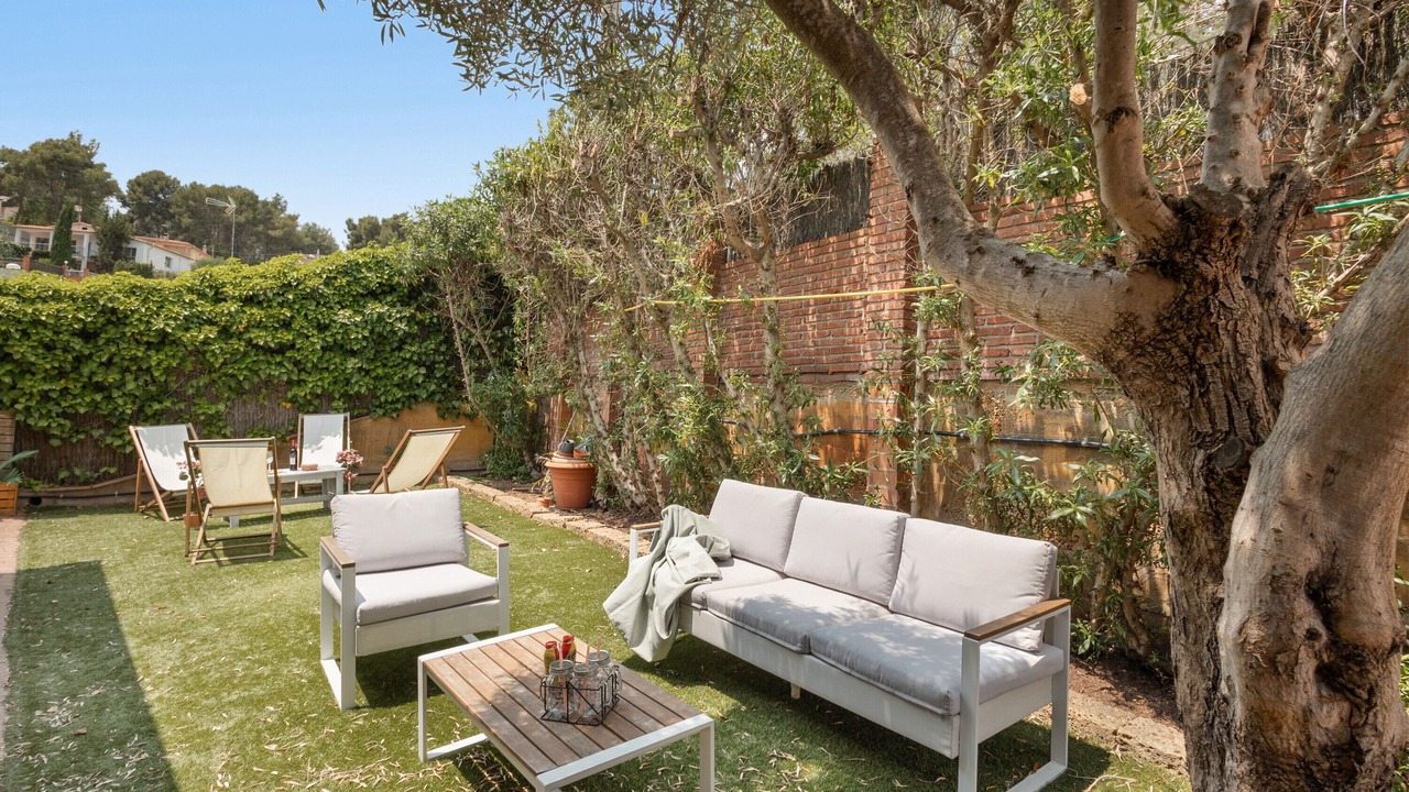 Photo of Patio Balcony in Olivella