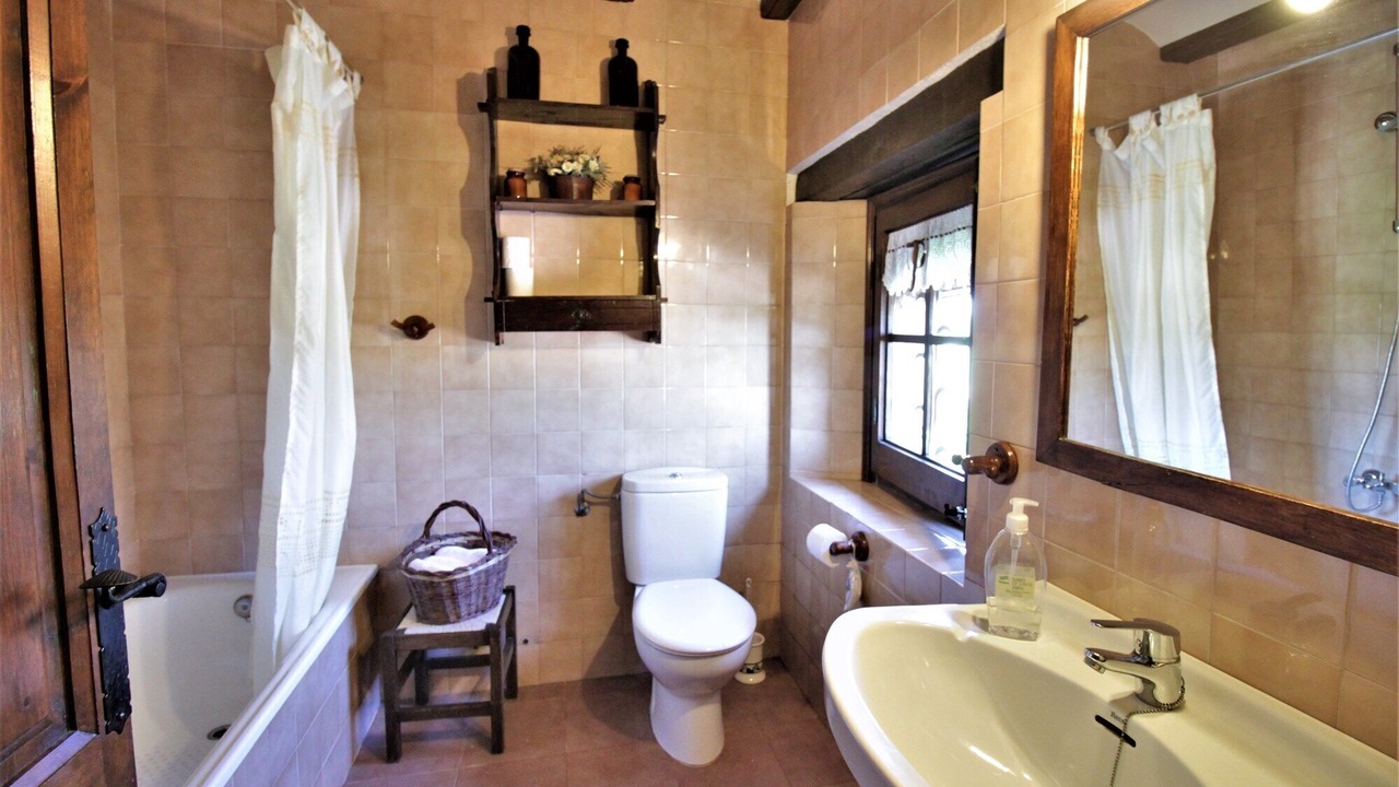 Photo of Bathroom in Perafita