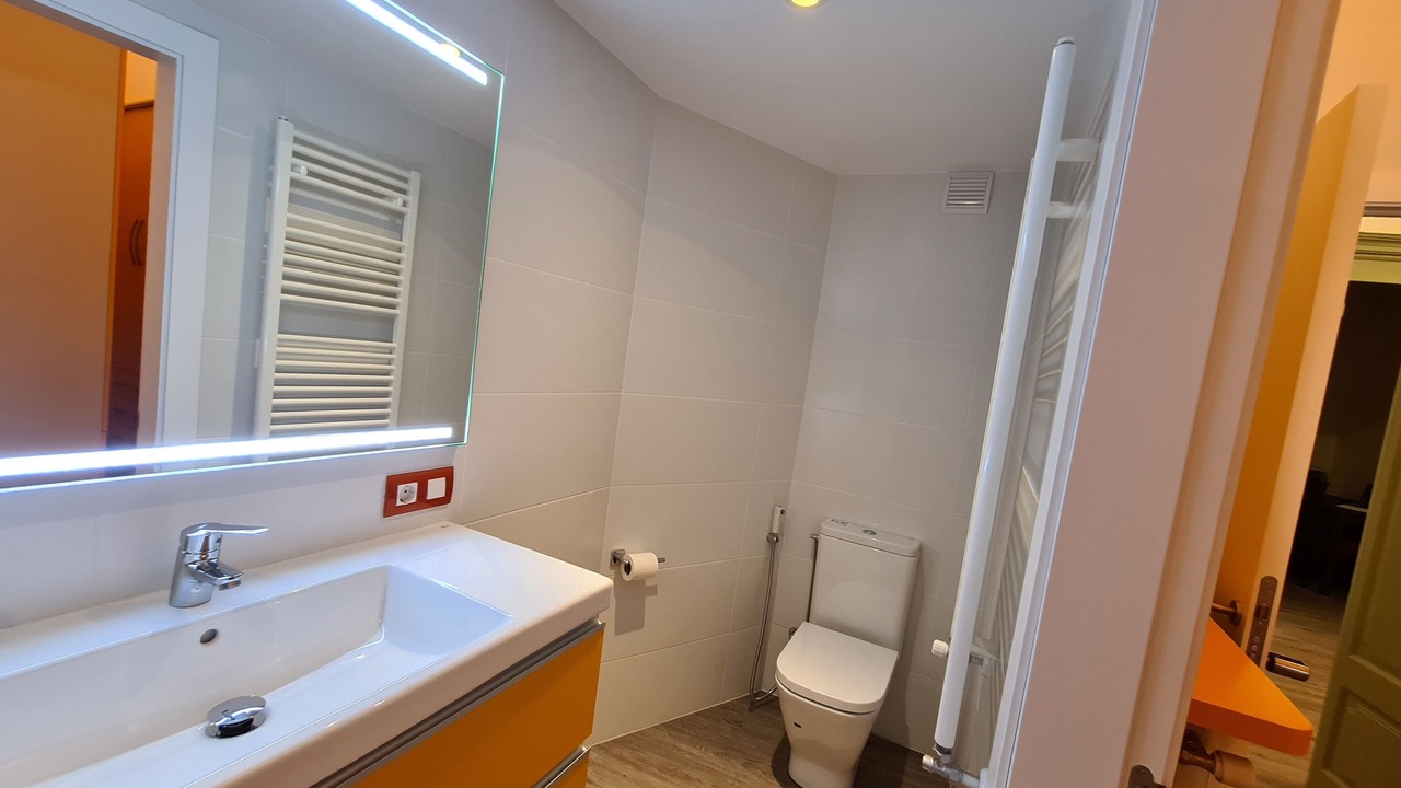 Photo of Bathroom in Vic