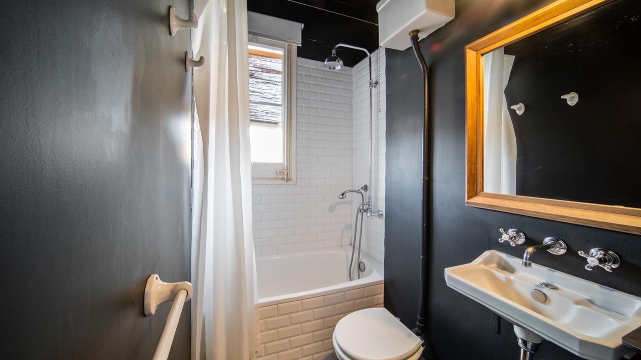 Photo of Bathroom in El Parc i la Llacuna del Poblenou