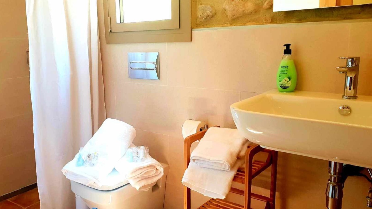 Photo of Bathroom in Queixas