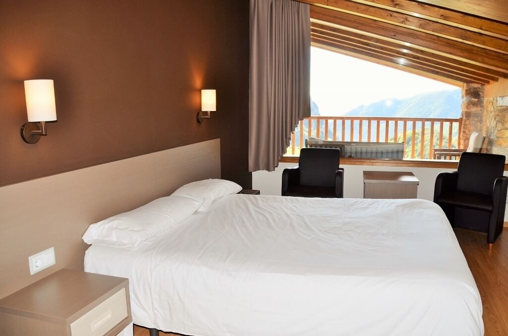 Photo of Bedroom in Cercs