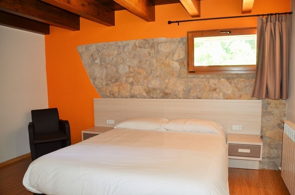 Photo of Bedroom in Cercs