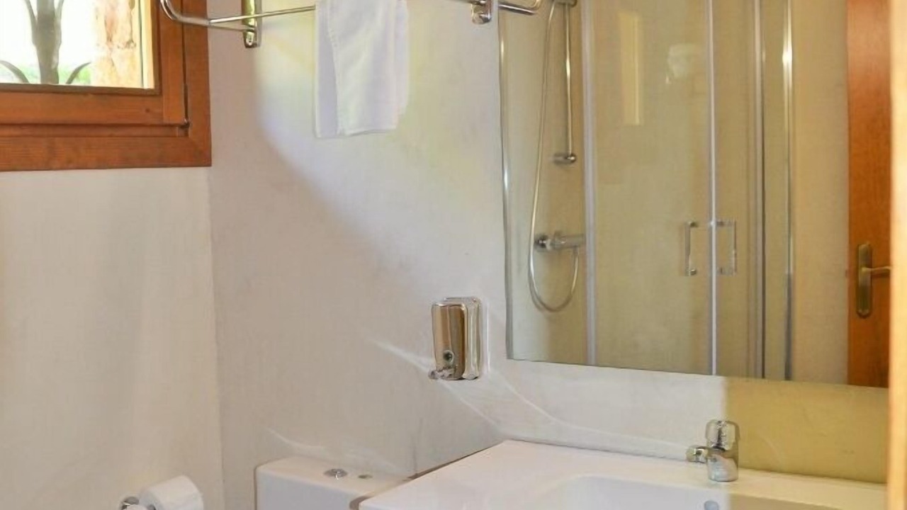 Photo of Bathroom in Cercs