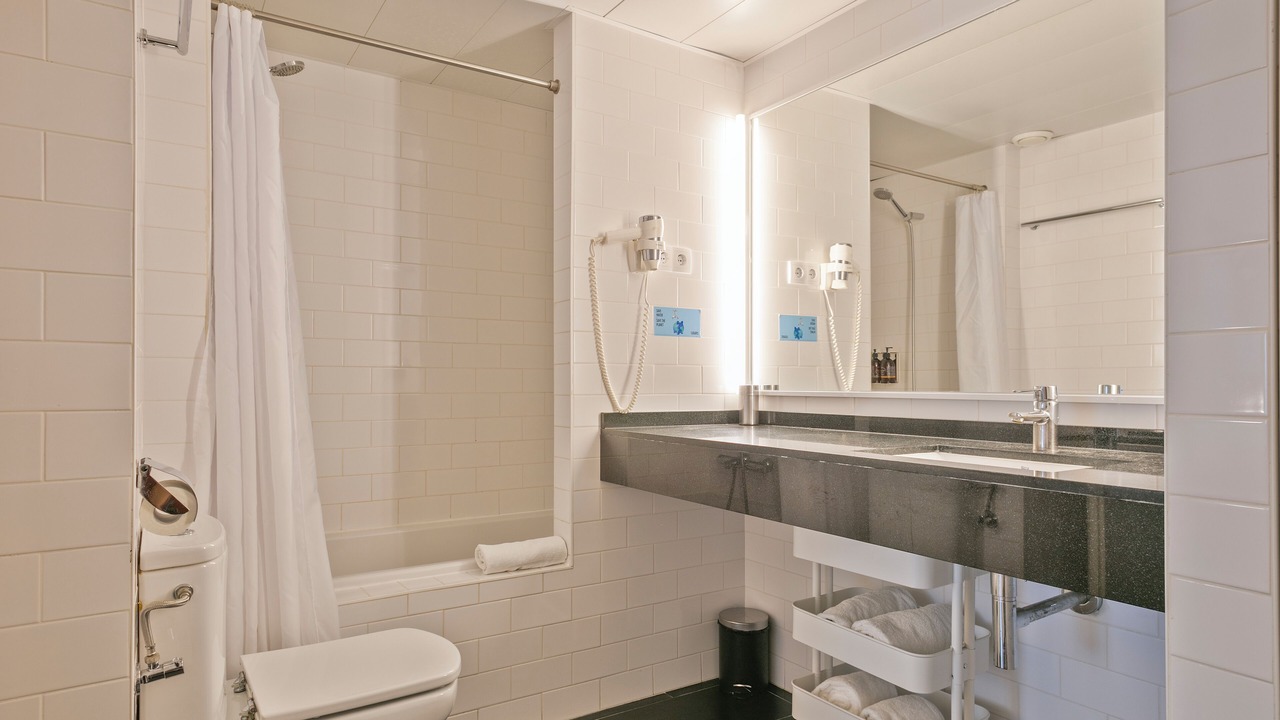 Photo of Bathroom in Poblenou