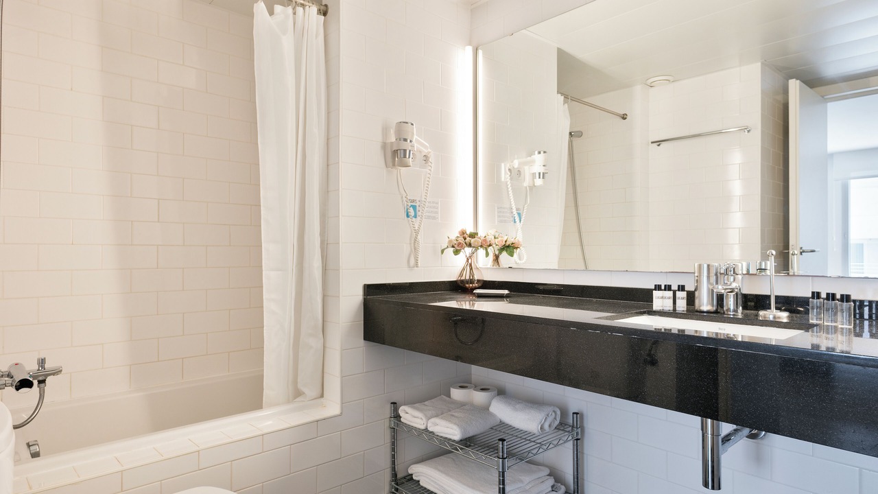 Photo of Bathroom in Poblenou