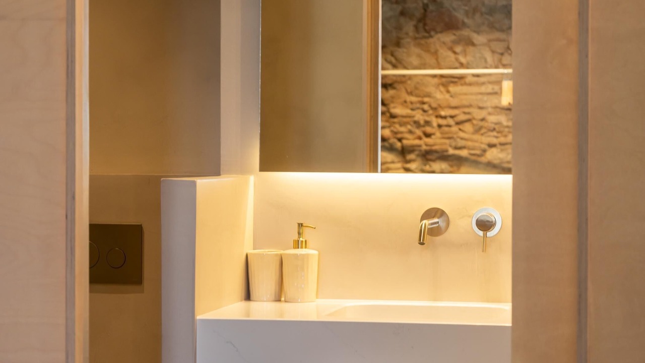 Photo of Bathroom in El Born