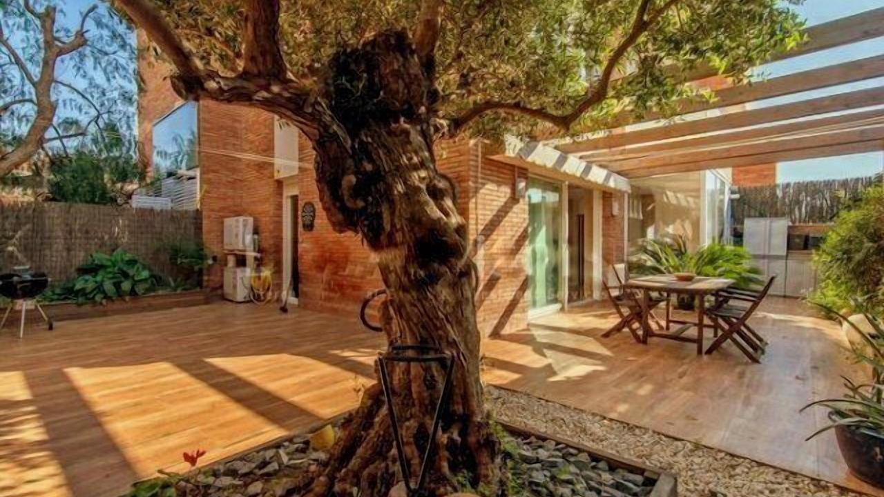 Photo of Outdoor in Tiana
