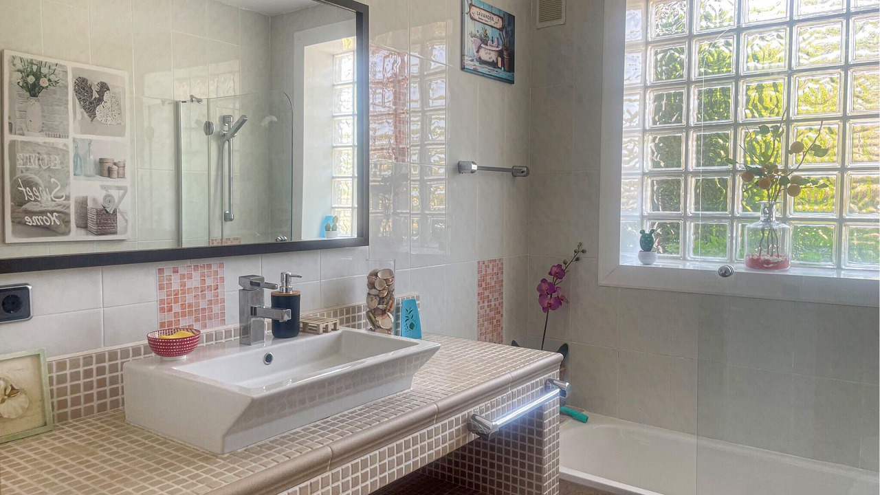 Photo of Bathroom in El Mas Mora