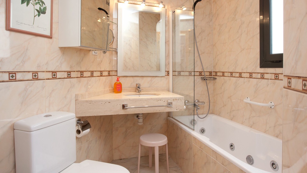 Photo of Bathroom in El Guinardo