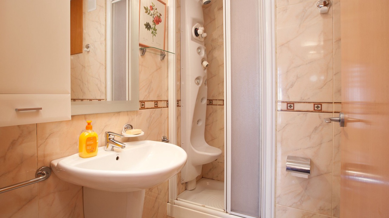 Photo of Bathroom in El Guinardo