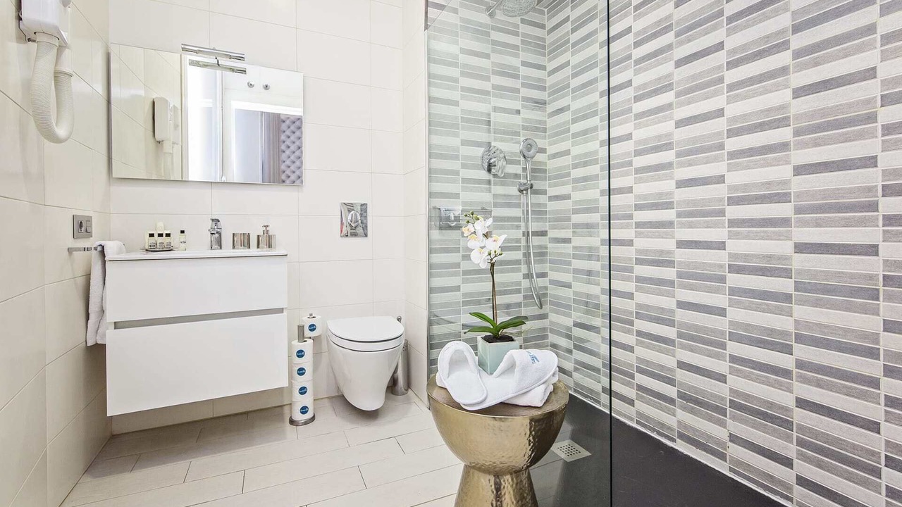 Photo of Bathroom in Sants