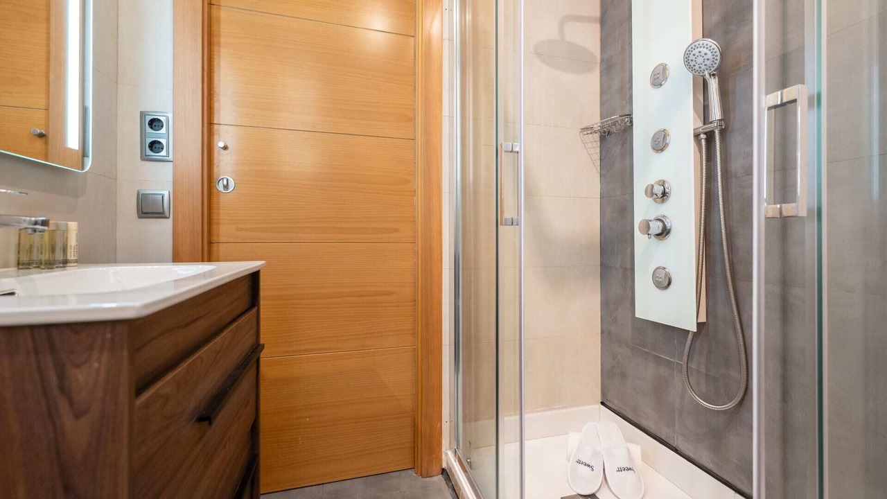 Photo of Bathroom in el Camp d'en Grassot i Gracia Nova