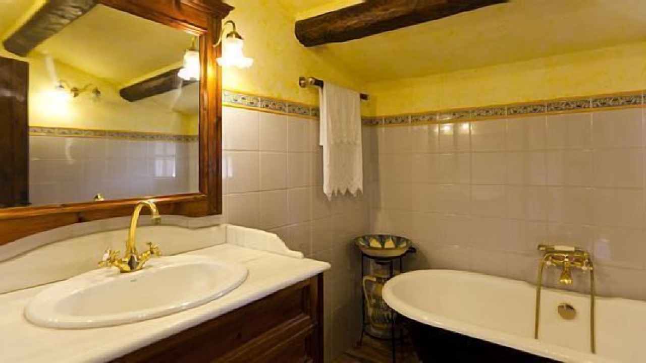 Photo of Bathroom in Casserres